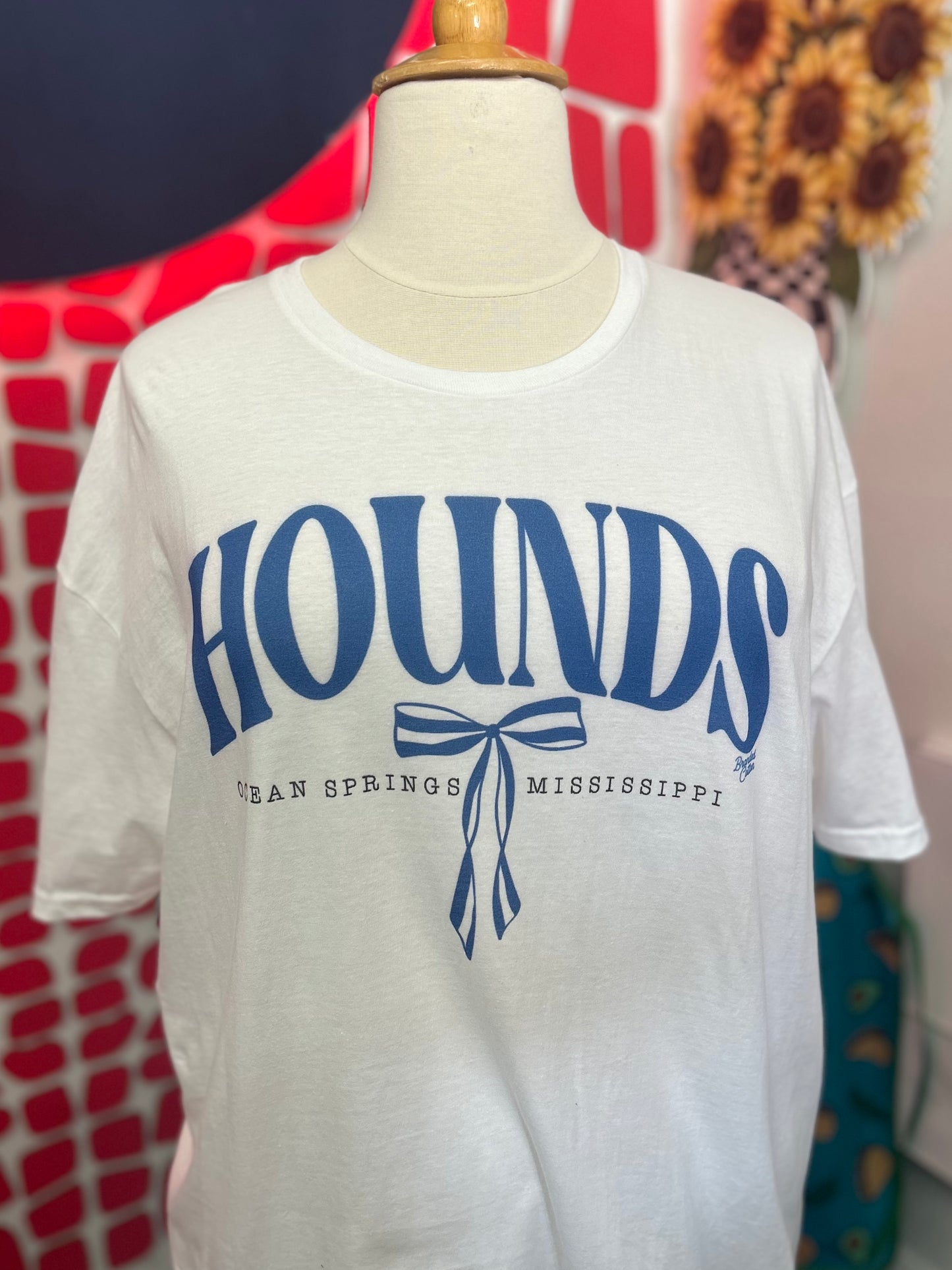 Hounds Bow Tee